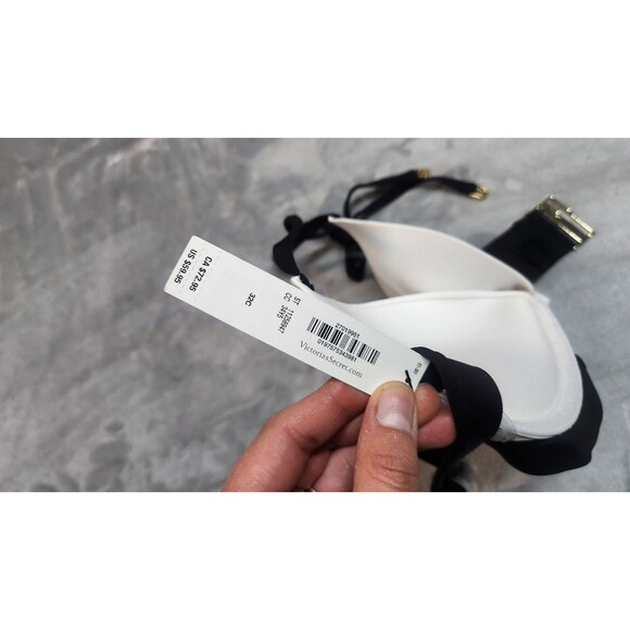 Victoria's Secret 32C Swim Coconut White Essential Banded Push-Up Bikini Top NWT - Picture 5 of 5